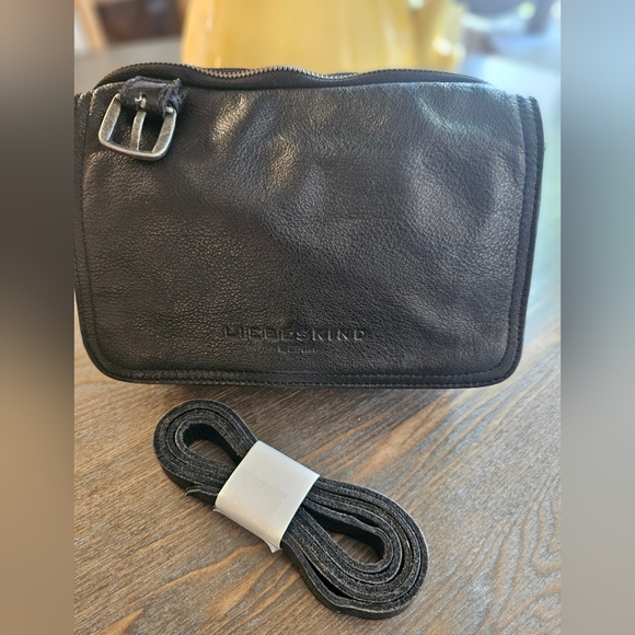 Liebeskind Berlin Daman Tasche Black 3 Zipper Leather Crossbody - Picture 1 of 12